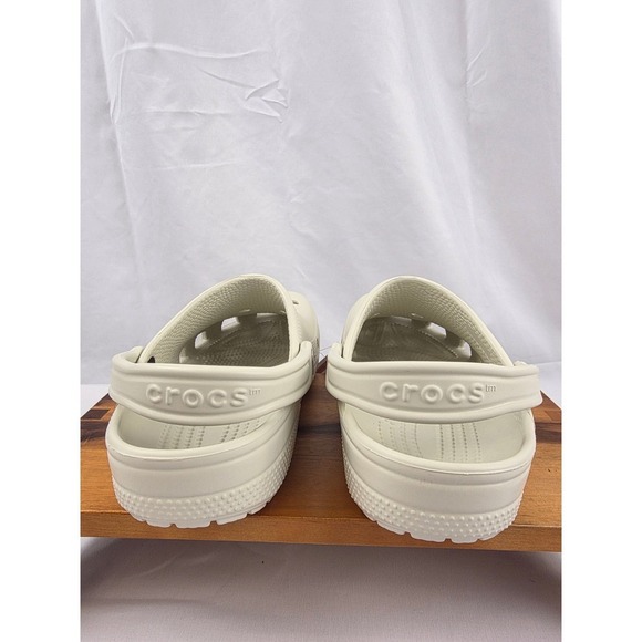 Crocs Classic Clog Off White Mens Size 7 Womens 9 Slip On Sandals Comfort NWT - Picture 8 of 14